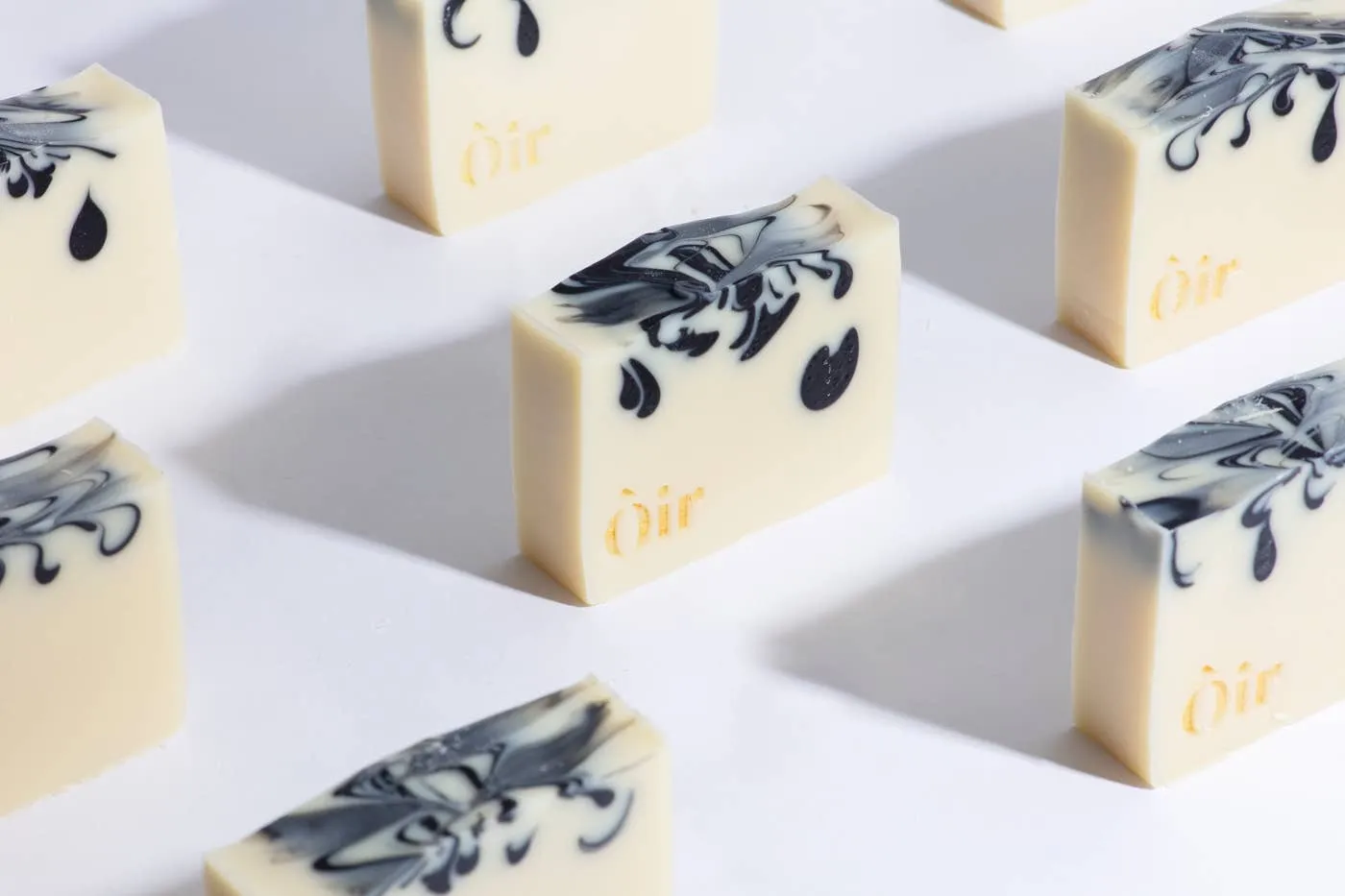 CEDARWOOD, CLARY SAGE, ROSE GERANIUM, VETIVER SOAP
