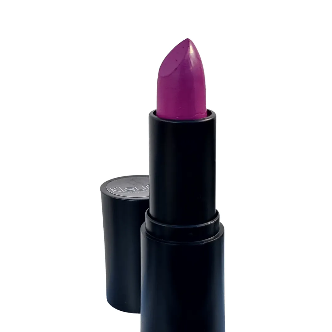 Luxury Matte Lipstick Buena Vibra