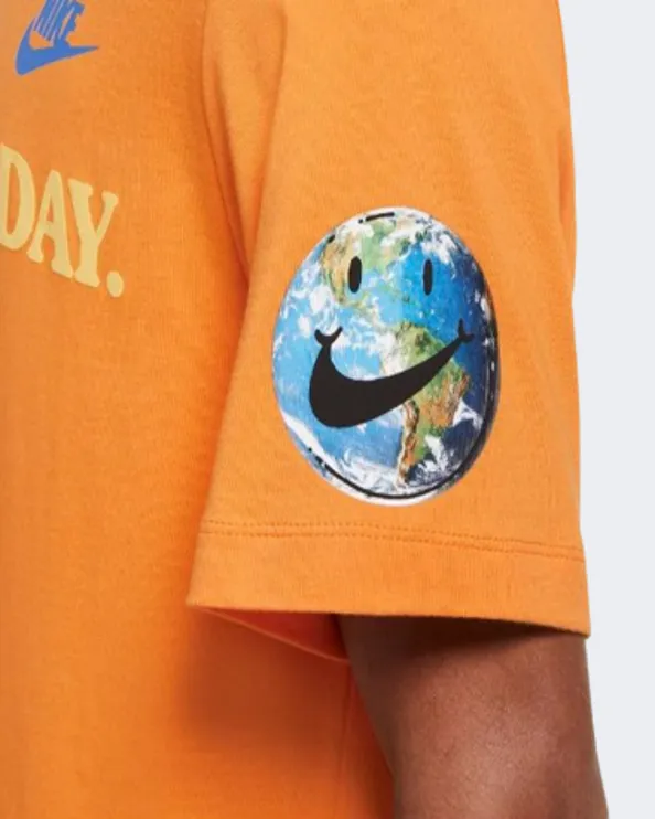 Nike Sportswear Essential Men Lifestyle T-Shirt Orange