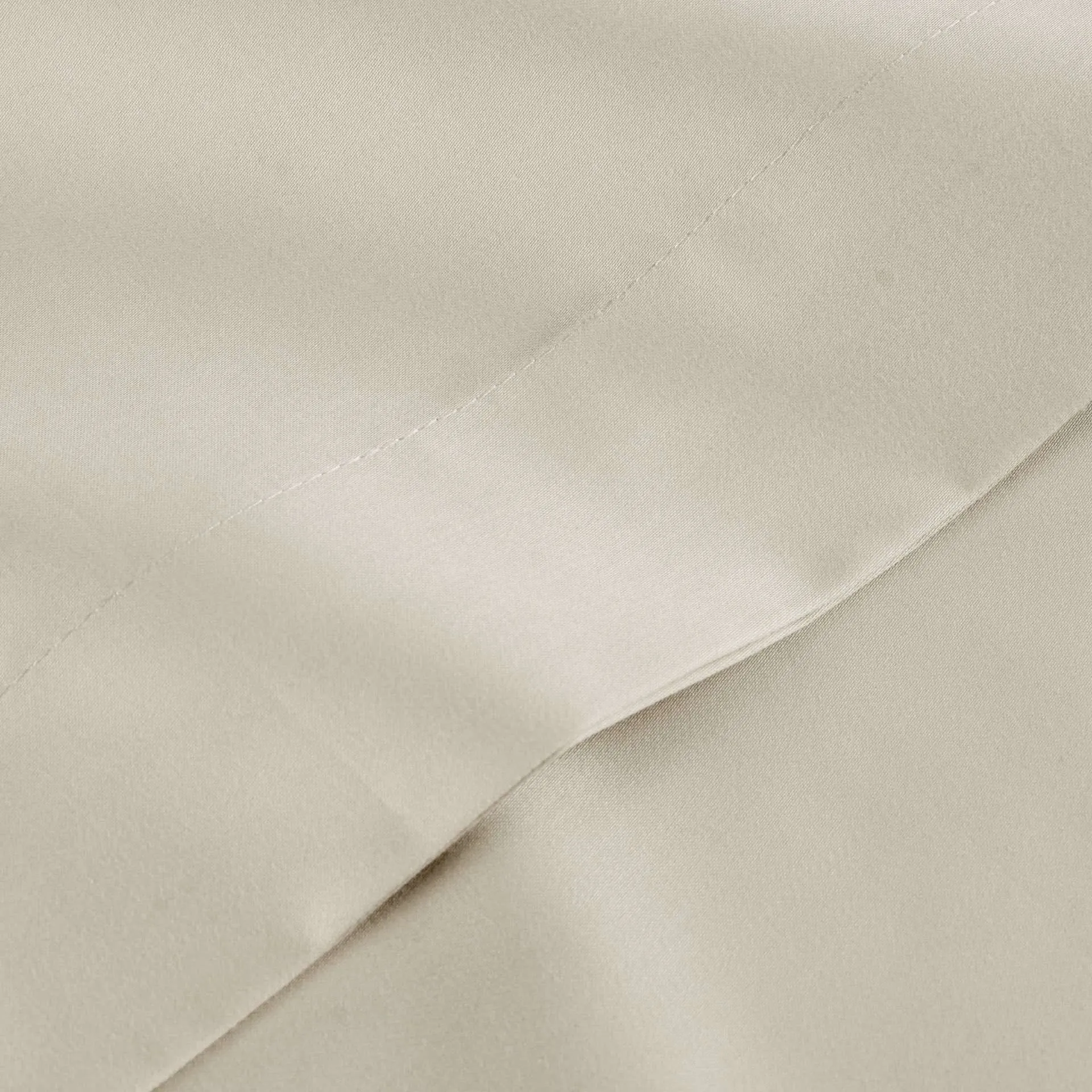 Smooth and Silky Cotton Sateen Flat Sheet - 400 Thread Count