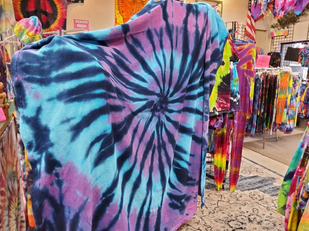 Tie-Dyed Cotton Blanket